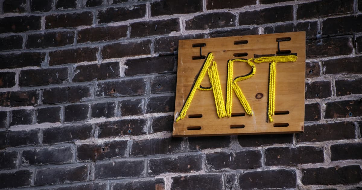 L'artiste indépendante Sofiya Laurent fusionne musique de Noël et mouvement de générosité avec son projet 'In Time for Christmas'