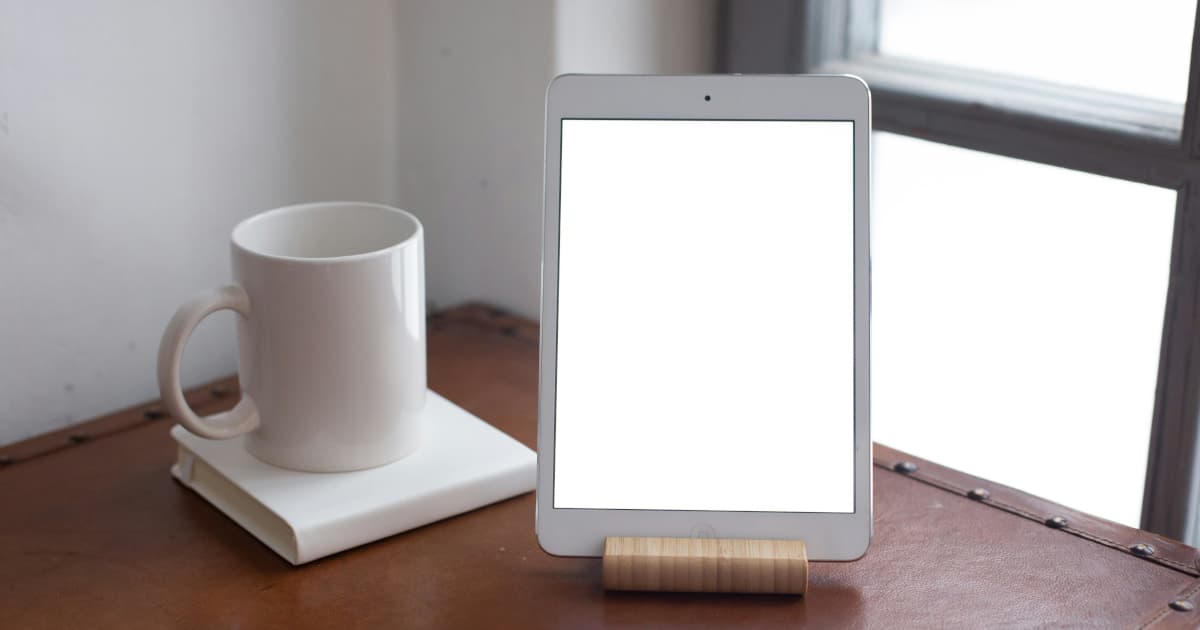 Une nouvelle anthologie poétique capture la dissidence politique à l'approche de l'investiture de 2025