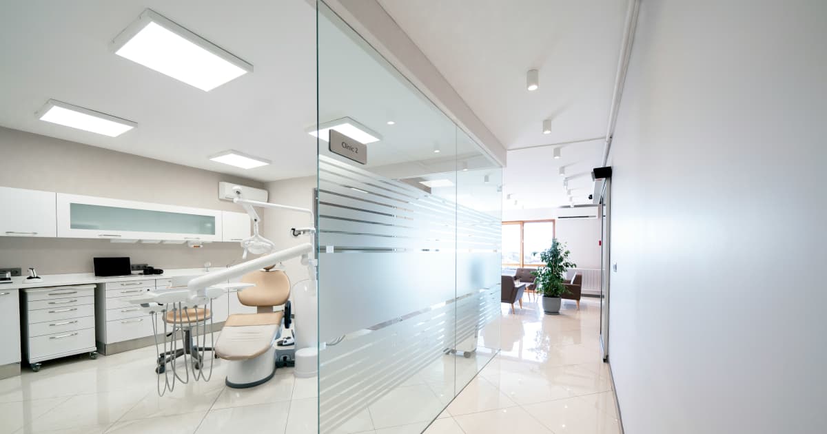 Déclaration de l'American Heart Association établissant un lien entre les maladies des gencives et un risque cardiovasculaire accru