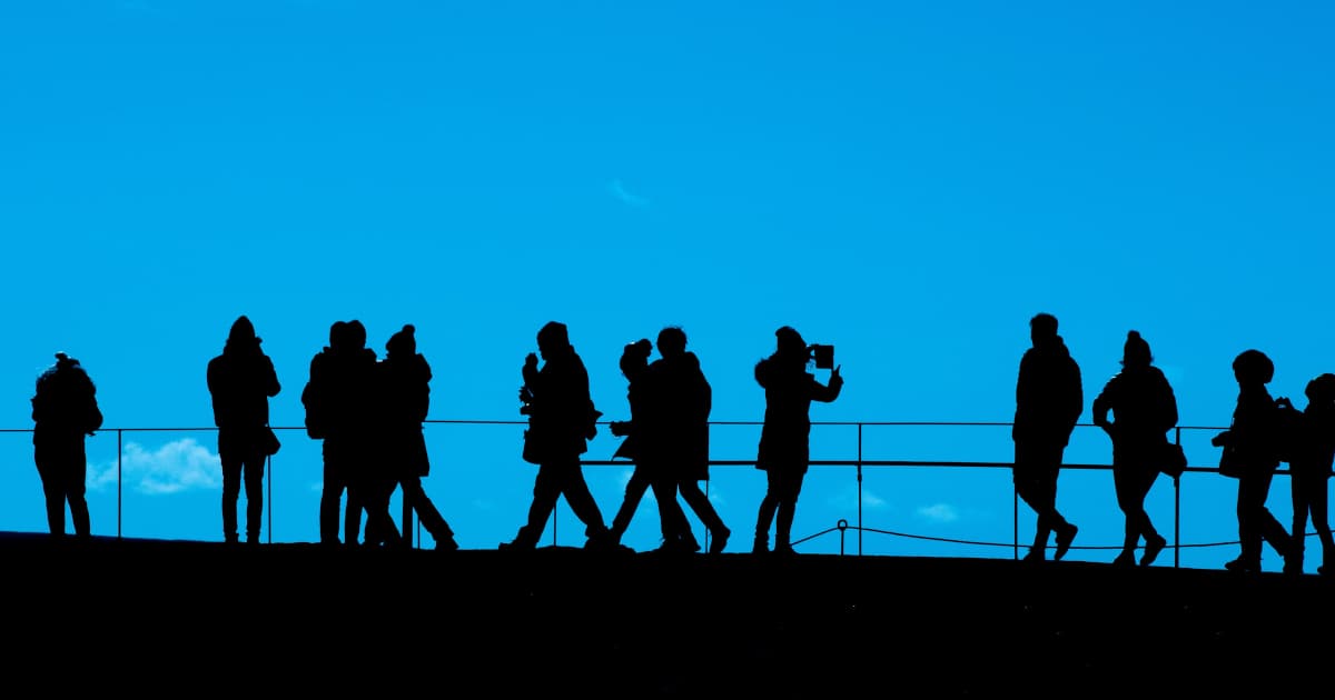 Milton Wayne Hanks Jr. incarne l'esprit du travail à travers sa résilience et sa créativité