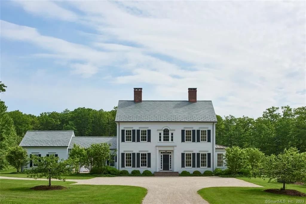 Vente confidentielle d'une propriété de luxe à Sharon, Connecticut, souligne la rareté des stocks et la demande des acheteurs dans l'immobilier haut de gamme
