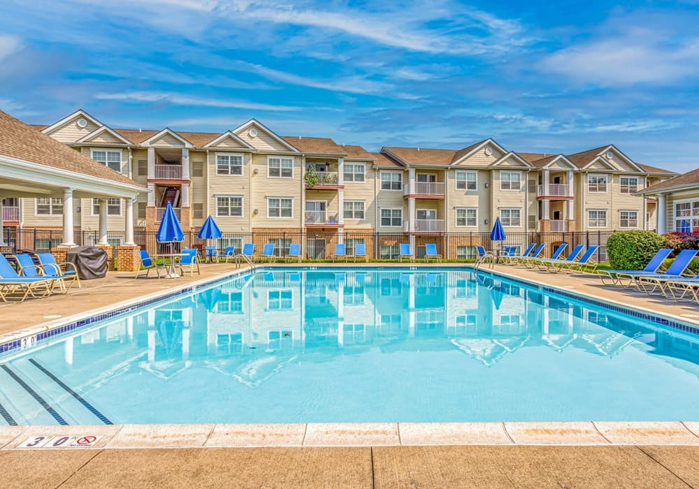 Le secteur du logement pour travailleurs confronté à des contraintes de capitaux tandis que des opérateurs expérimentés identifient des opportunités