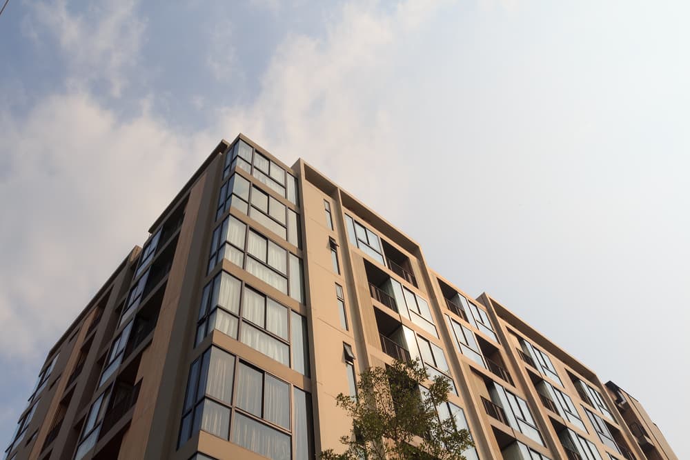 Les agents IA automatisent enfin la recherche de propriété immobilière commerciale