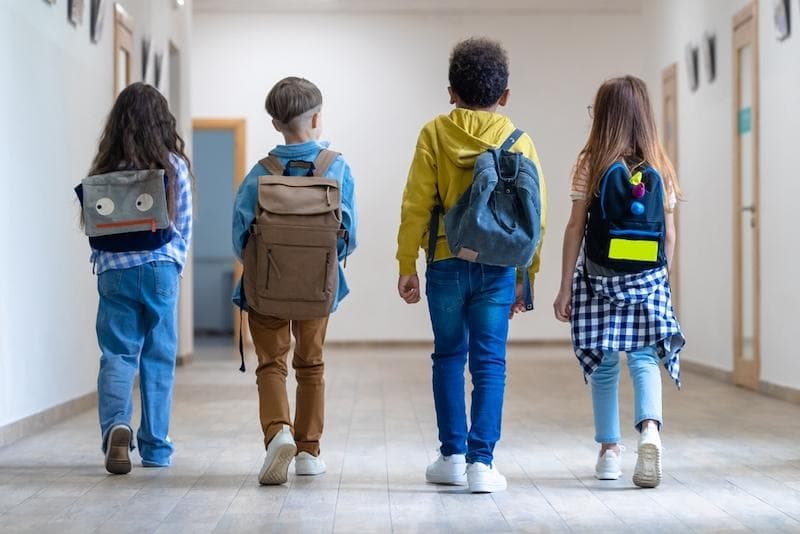 Conseils d'expert pour aider les enfants à gérer l'anxiété de la rentrée scolaire