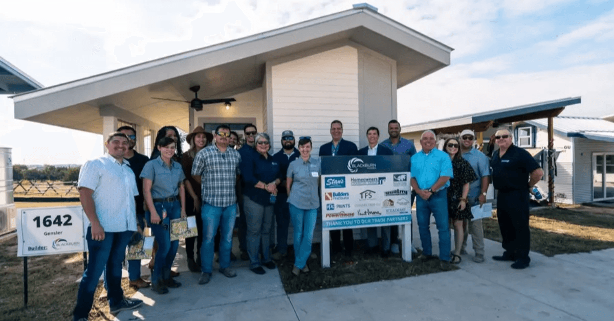 HomeAid Austin organise son premier gala caritatif "Unlock the Magic" pour soutenir les sans-abri