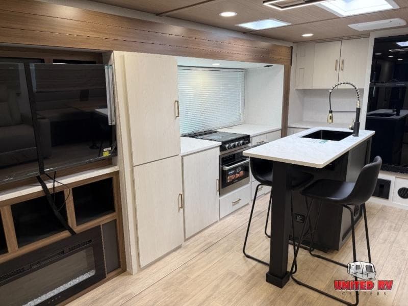 United RV Centers étend son inventaire de camping-cars tractables et ses services à Chatsworth