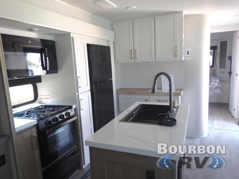 Bourbon RV élargit son inventaire de caravanes avec les options Gulf Stream Ameri-Lite et rétro