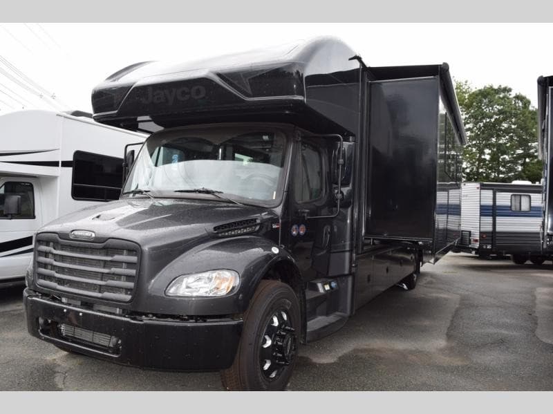 Pete's RV Center élargit son inventaire de Jayco Seneca dans toute la Nouvelle-Angleterre