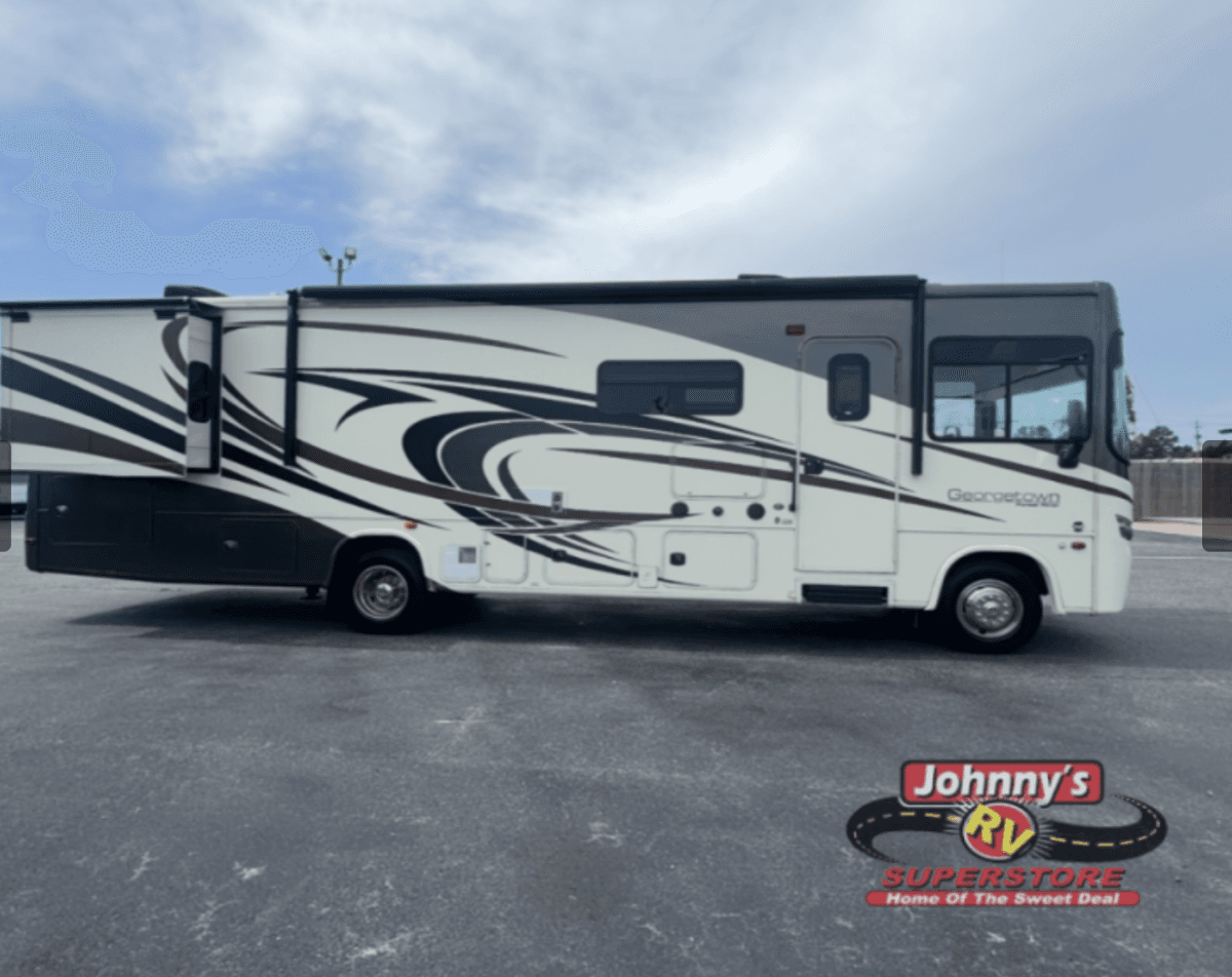 Johnny's RV Superstore élargit l'accès aux véhicules de loisirs en Alabama et dans la région du Sud-Est