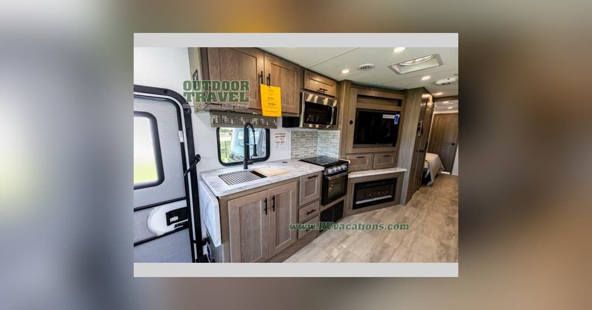 Les soldes de fin d'année des modèles d'Outdoor Travel offrent des VR à prix réduit et des tarifs de location de motorisés pour une durée limitée en Ontario