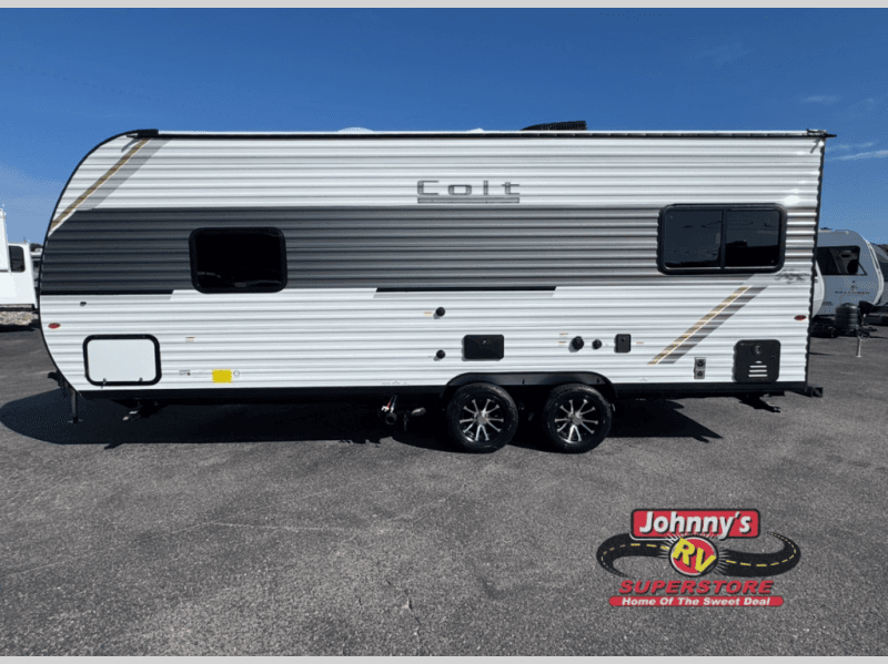 Johnny's RV Superstore élargit son inventaire avec de nouveaux camping-cars et un support amélioré pour les voyageurs de l'Alabama