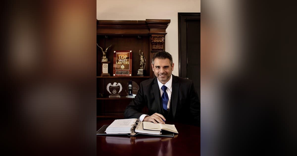 L'avocat Larry Lazzara, honoré par le Washington Post, sauve sept personnes de courants d'arrachement, établissant un parallèle avec son engagement juridique