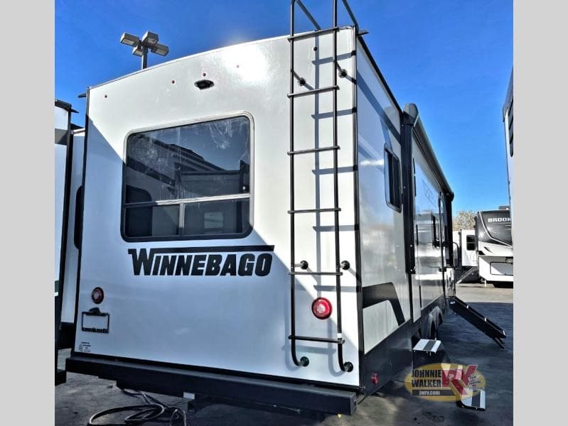 Johnnie Walker RV élargit son inventaire de caravanes à Las Vegas pour répondre à la demande croissante dans le Nevada