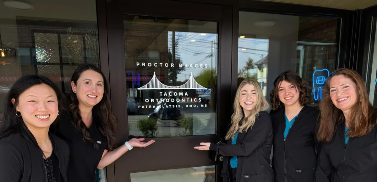Un cabinet d'orthodontie appartenant à une femme étend ses services Invisalign à Tacoma avec une technologie de pointe
