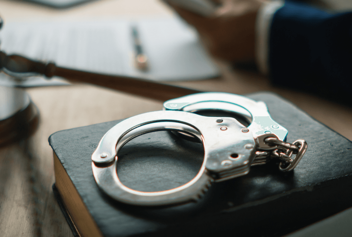 L'importance de consulter un avocat en défense pénale avant toute inculpation