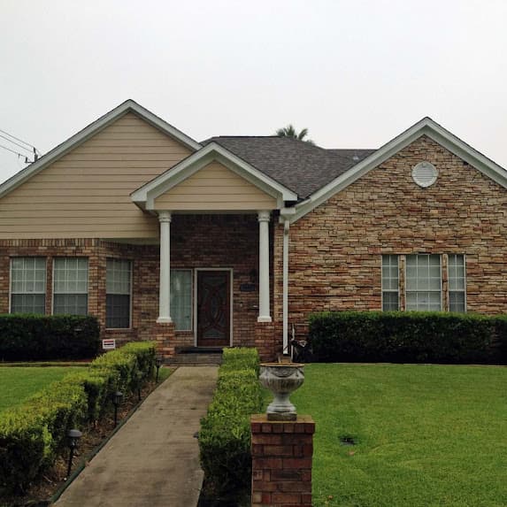 Le marché immobilier de Houston surpasse les tendances nationales malgré les incertitudes économiques