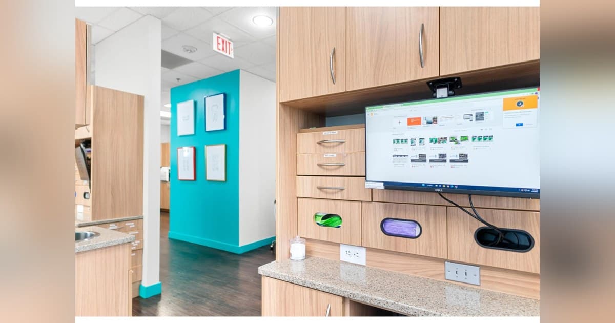 SmileHQ élargit ses services orthodontiques à Washington DC pour proposer des bagues à tous les âges