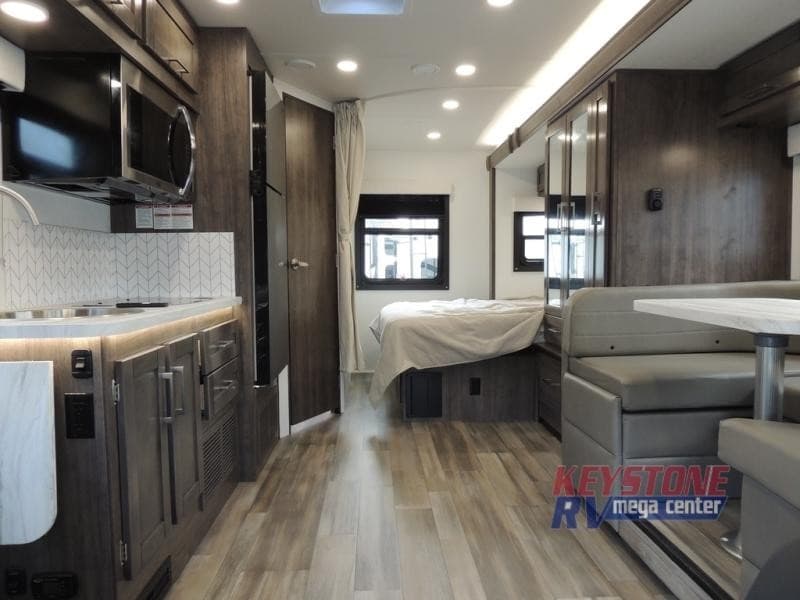 Keystone RV Center annonce une disponibilité mise à jour des camping-cars de classe C à son établissement de Greencastle