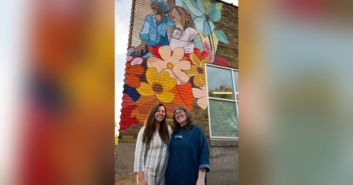 hope&plum dévoile une mosaïque publique célébrant les femmes et la communauté à St. Paul
