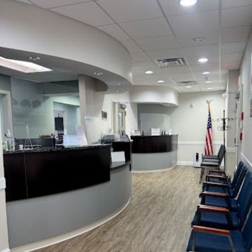 Les implants dentaires mis en avant comme option préférée de remplacement dentaire à long terme par un cabinet de Cherry Hill
