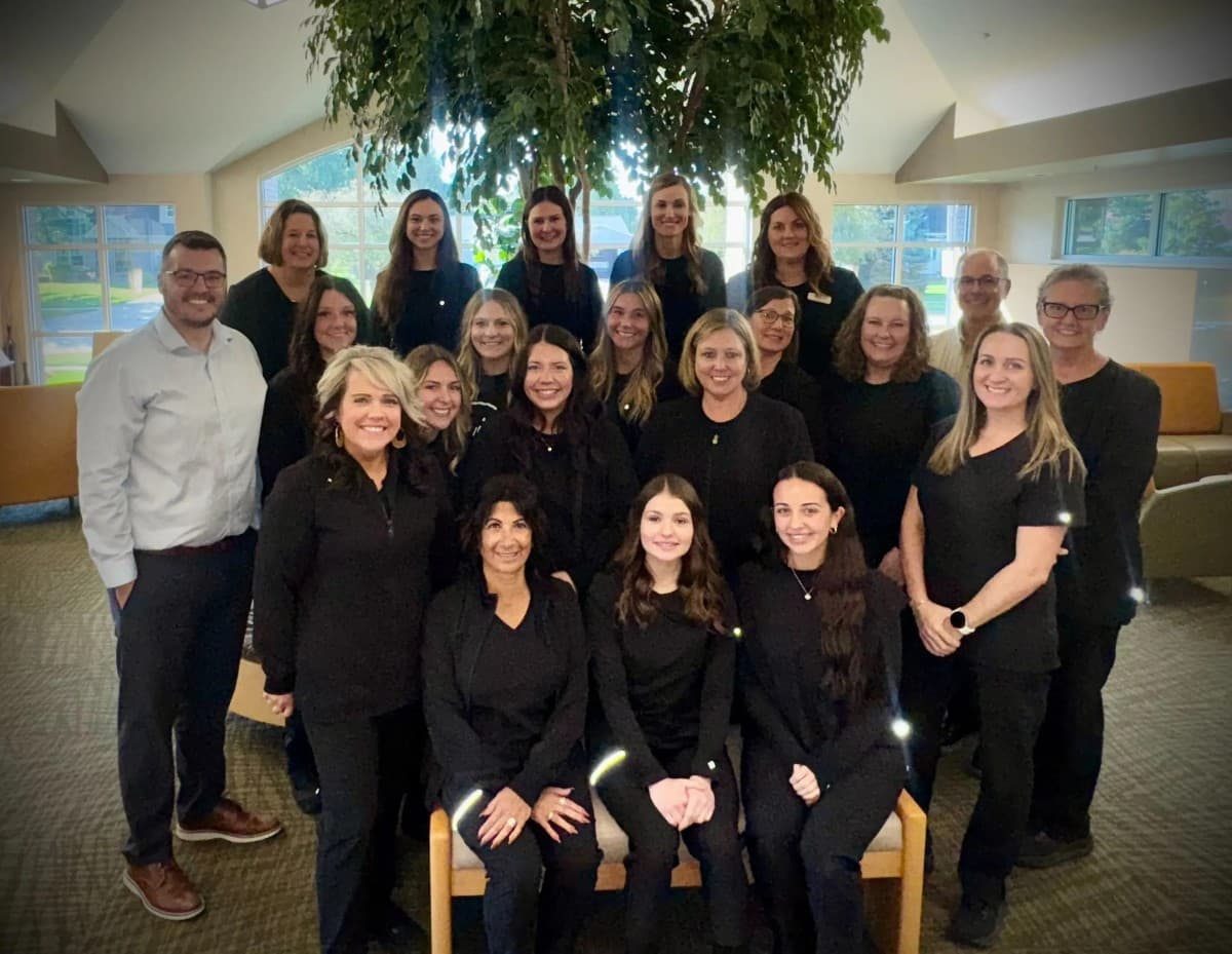 Vivid Orthodontics Perfectionne la Correction Discrète des Sourires avec Invisalign à Appleton