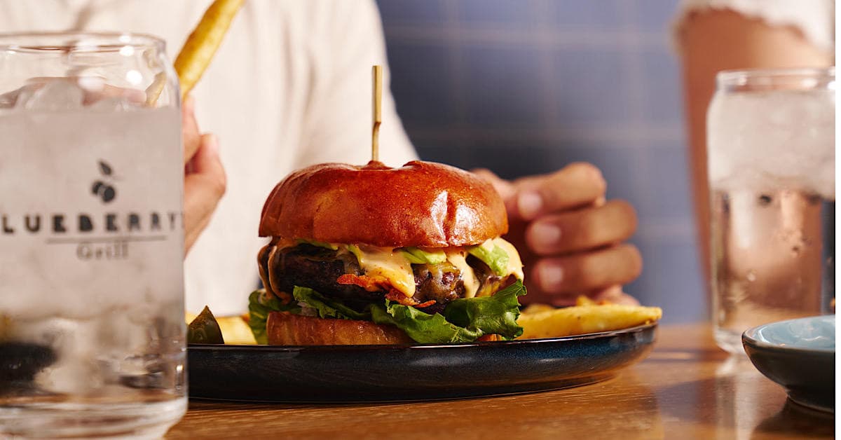 Blueberry's Grill remporte les prix du meilleur petit-déjeuner et brunch aux Best of the Beach Awards 2025