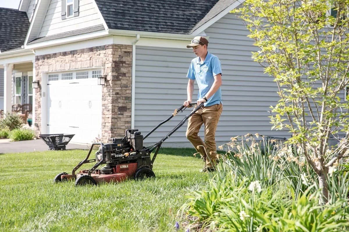 Reliable Lawn Care étend son service complet d'entretien de pelouse à Warrenton, en Virginie