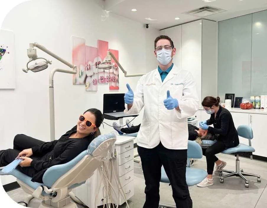Sakowitz Smiles explique quand Invisalign est le bon choix pour les adolescents