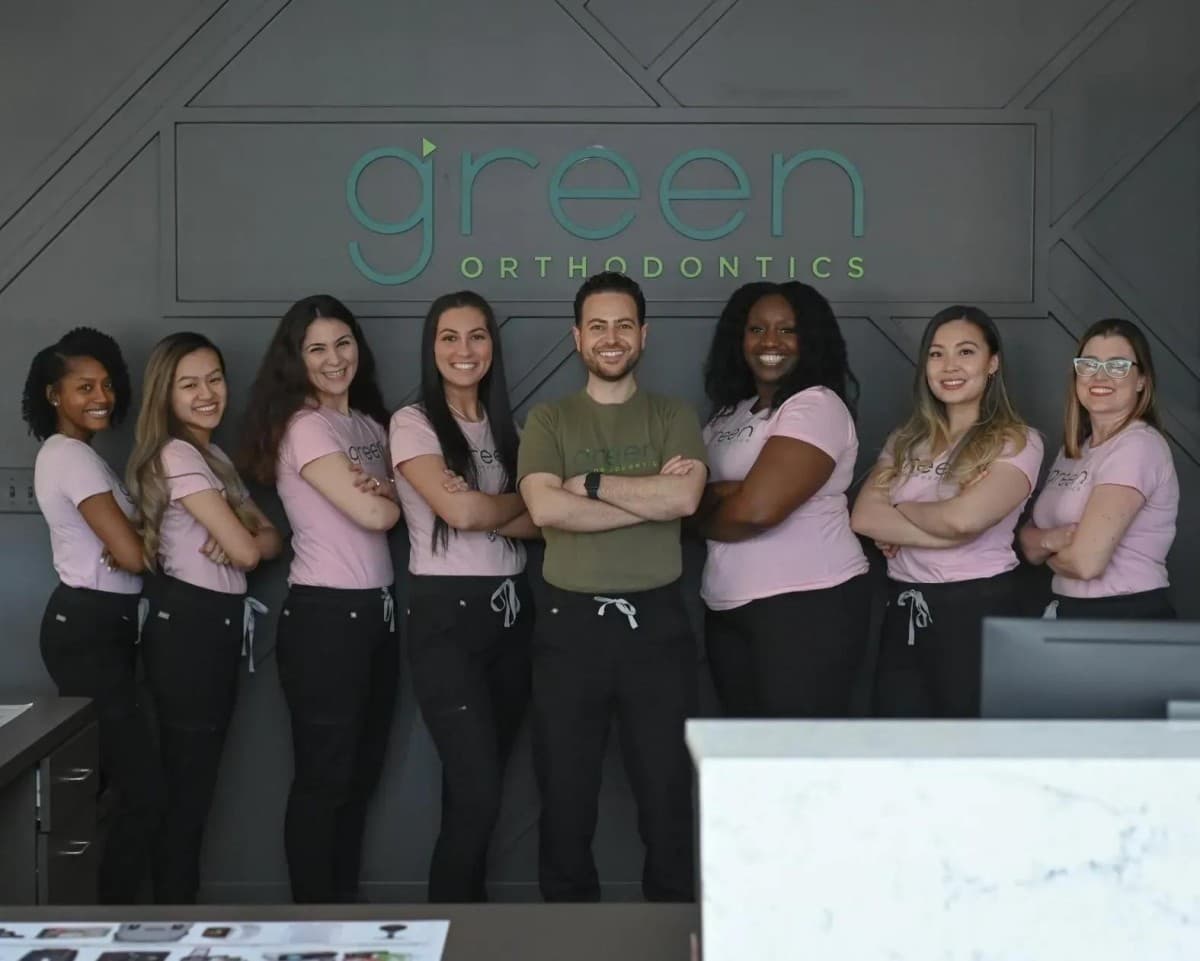 Green Orthodontics à Decatur, GA privilégie les soins d'urgence et un traitement orthodontique centré sur le patient