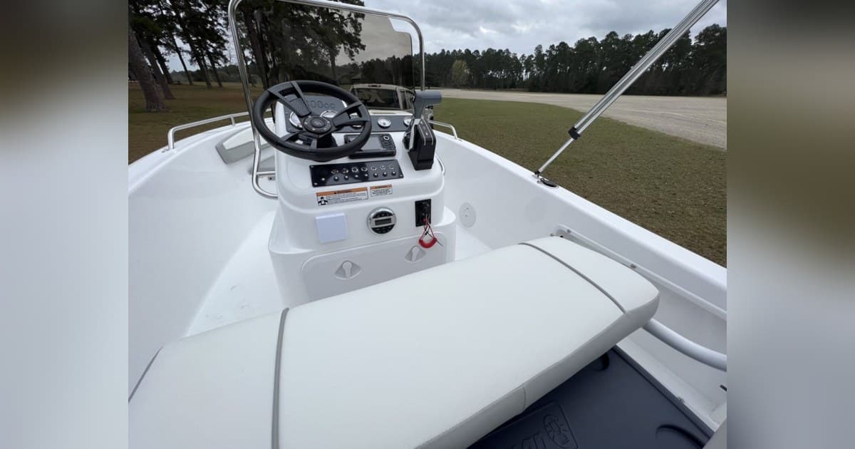 Factory Direct Marine & RV promeut les reprises et les offres de déstockage pour les acheteurs de bateaux et de VR