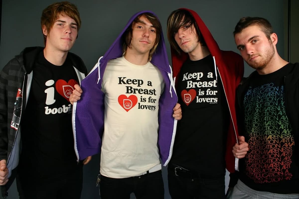 Keep A Breast célèbre 25 ans de prévention du cancer du sein au Vans Warped Tour d'Orlando