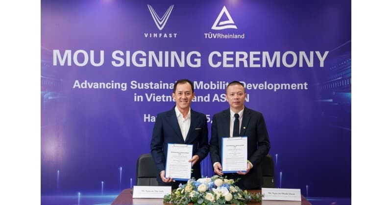 VinFast s'associe à TÜV Rheinland pour renforcer les capacités d'essais automobiles au Vietnam