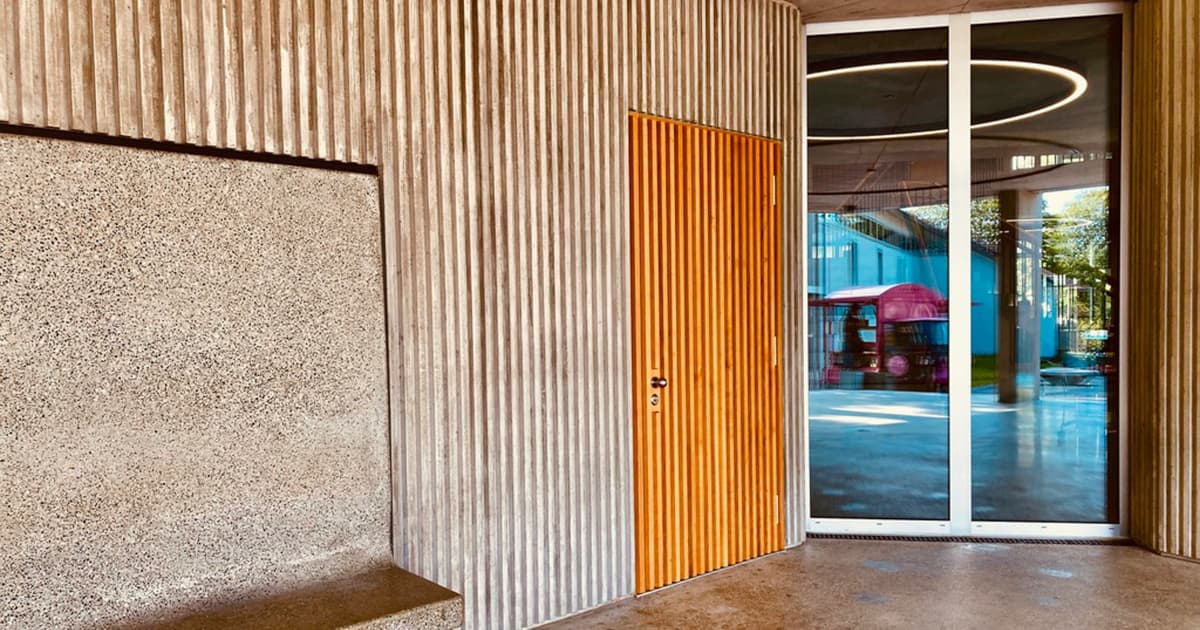 Hispanic Target Magazine honore les leaders communautaires lors des Top Entrepreneur Awards 2025 pendant Art Basel Miami