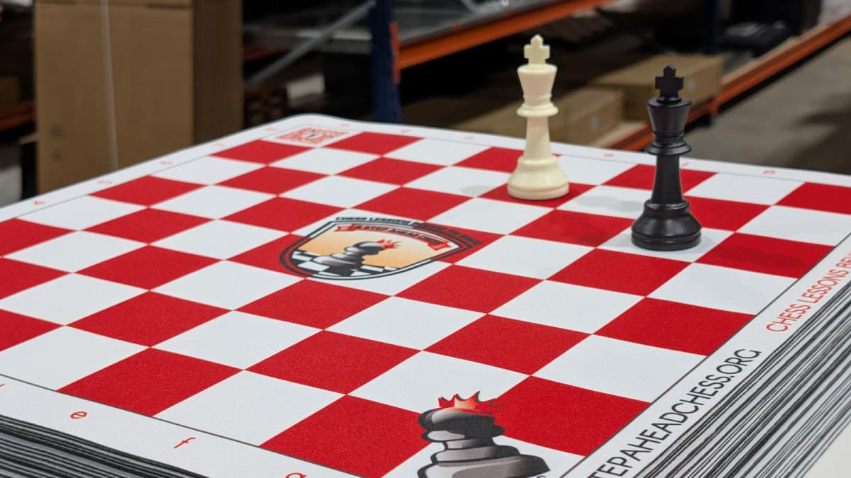 Chess House élargit ses capacités avec une nouvelle installation dans le Midwest et un service d'impression personnalisée d'échiquiers