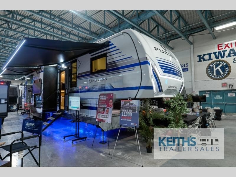 Keith's Trailer Sales annonce la disponibilité continue des camping-caravanes Keystone Toy Haulers pour la saison extérieure 2026 en Ontario