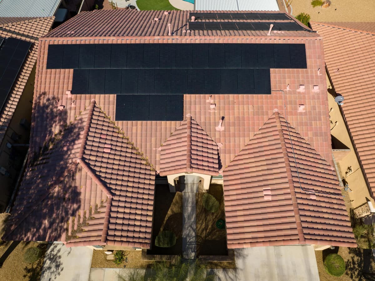 Questions essentielles pour choisir le bon fournisseur d'énergie solaire à Las Vegas