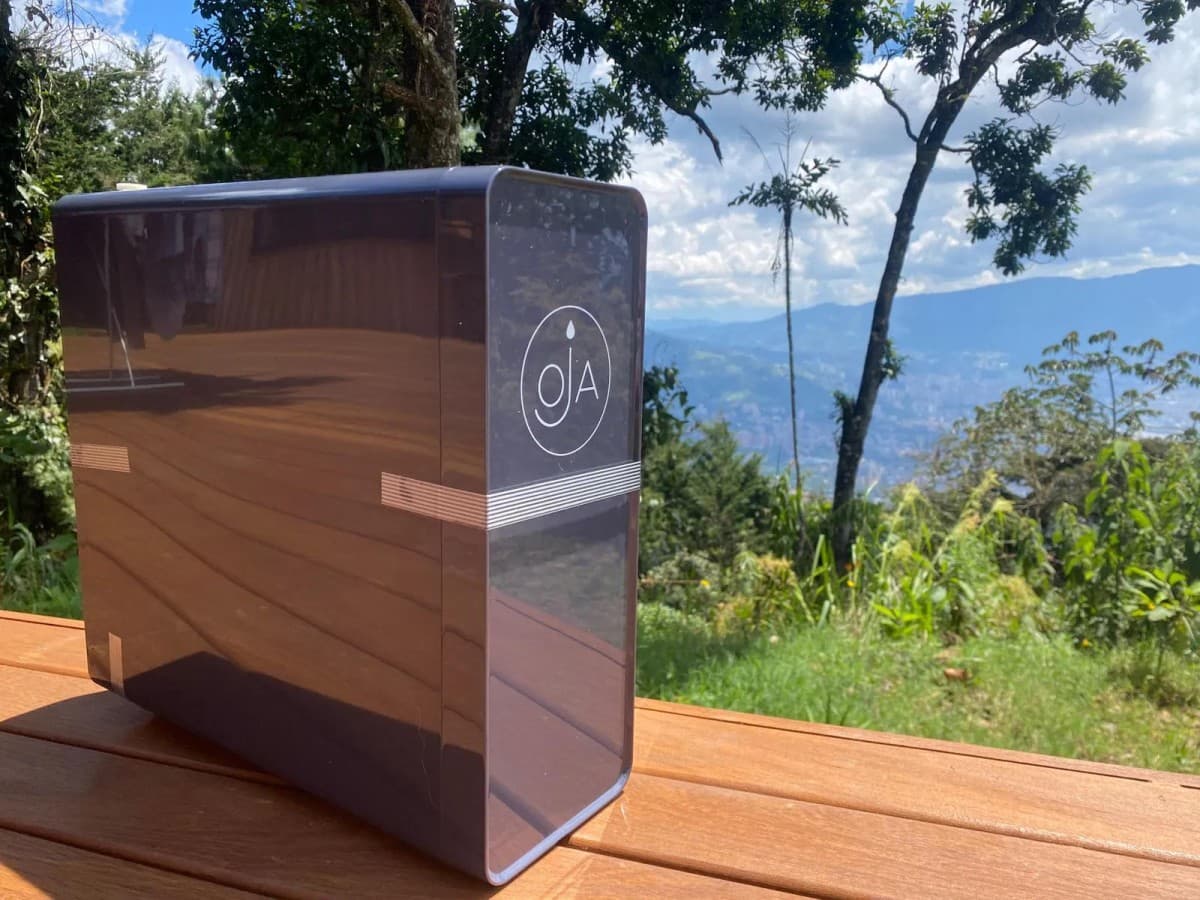OJA Water lance le système RO sans réservoir Optimos 600GPD à Medellín pour 1,6 million COP avec un programme de dons sociaux