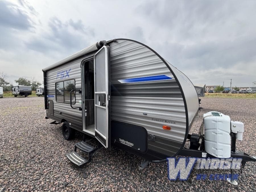 Windish RV Center Longmont élargit son inventaire de camping-cars d'occasion et ses capacités de service