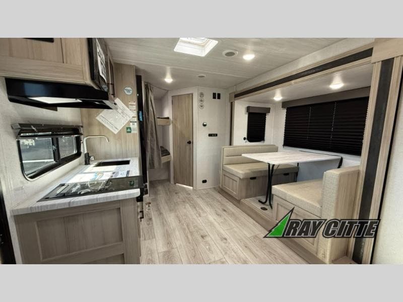 Ray Citte RV élargit son inventaire à Roy, dans l'Utah, pour répondre à la demande croissante de camping-cars et de motorhomes